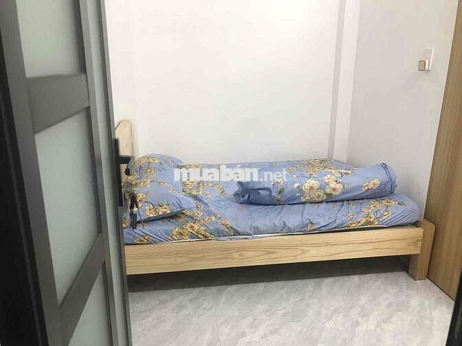 Cho thuê phòng riêng 4 Phùng Chí Kiên