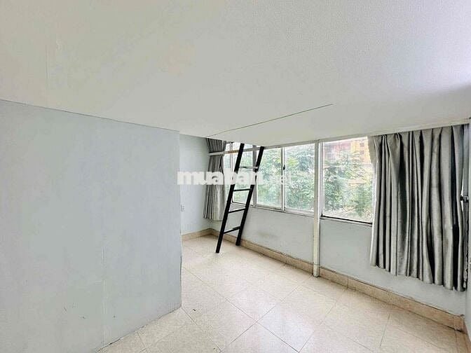 Duplex Quận 3-Cửa Sổ-Thang Máy-Hầm xe-Full Nội Thất-Vòng Xoay Dân Chủ