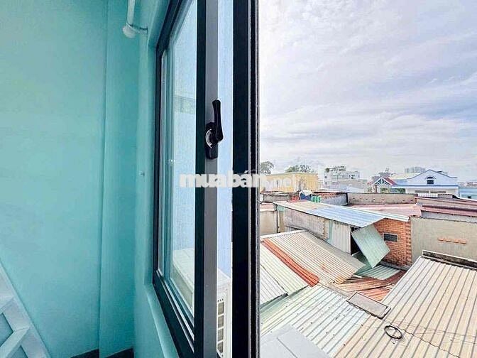 duplex giá rẻ,kế đh Ngân Hàng,cửa sổ to thoáng mát