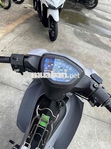 Yamaha Sirius 2024 Xám 10000 km