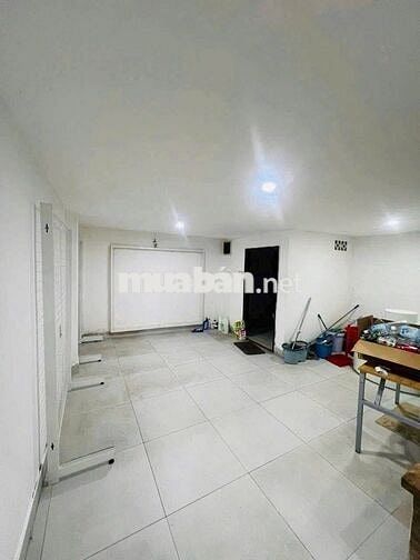 Cho THUÊ nhà 1T2L mặt tiền đường 30/04 ngay vòng xoay Biên Hùng