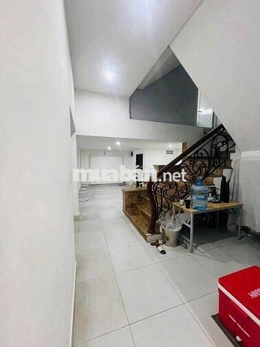 Cho THUÊ nhà 1T2L mặt tiền đường 30/04 ngay vòng xoay Biên Hùng