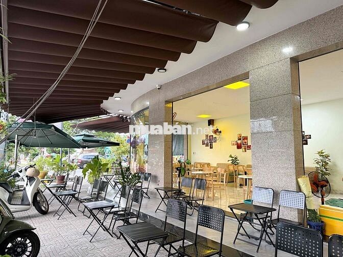 cần sang lại quán cà phê đang kinh doanh , co lượng khách ổn định