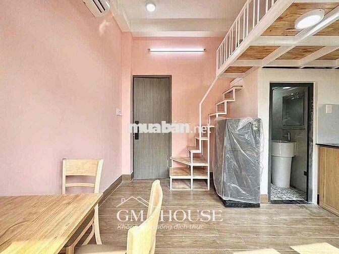 Phòng gác ban công full nt có máy giặt riêng gần ngã tư hàng xanh