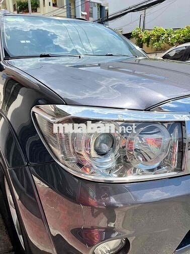 Toyota Fortuner 2010 Xám Tự động 7 chỗ