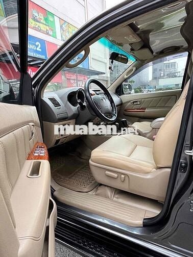 Toyota Fortuner 2010 Xám Tự động 7 chỗ