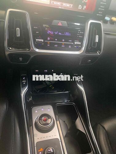 Kia Sorento 2022 Đen 84442 km
