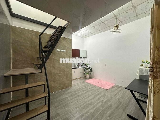 MỘT TRỆT MỘT LẦU RỘNG NHƯ NHÀ NGUYÊN CĂN