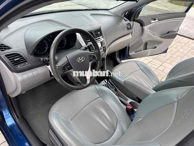 Hyundai Accent Blue 2015 1.4AT Hatback đi 4,8van