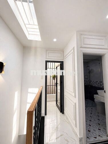 BÁN NHÀ NGUYỄN ĐÌNH CHÍNH QUẬN PHÚ NHUẬN