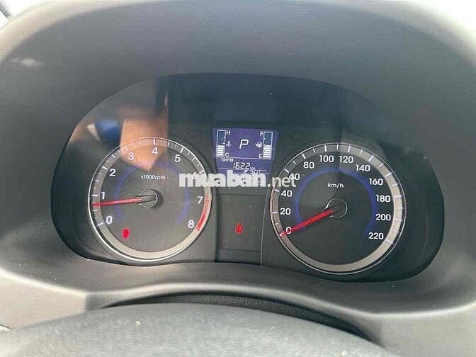 Hyundai Accent Blue 2015 1.4AT Hatback đi 4,8van