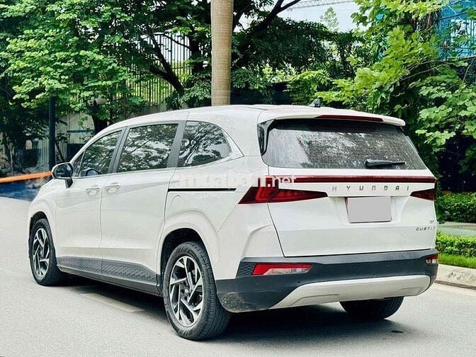 Hyundai Custin Đặc Biệt 1.5T 2024 Trắng