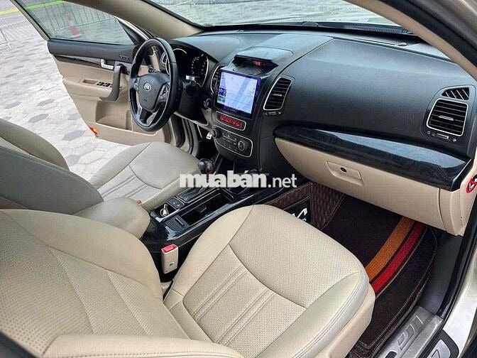 Kia Sorento 2.4AT GATH 2016 Full Options Vàng Cát