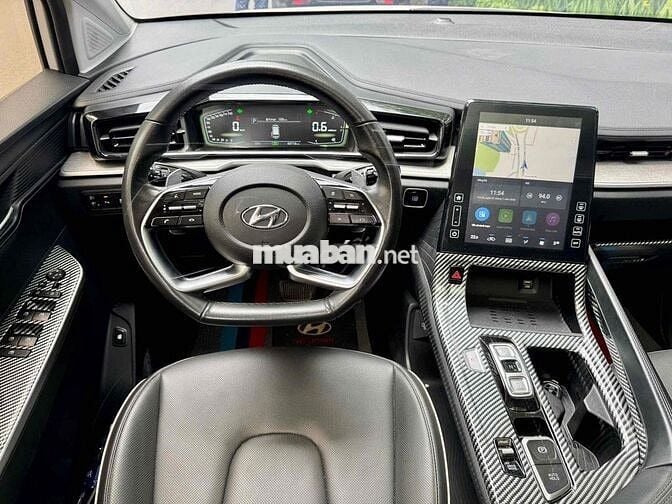 Hyundai Custin Đặc Biệt 1.5T 2024 Trắng