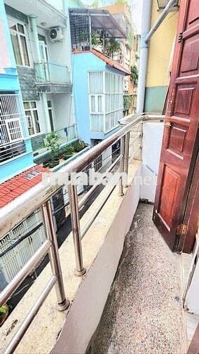2 phòng ngủ nguyên lầu 60m2 có ban công máy giặt riêng 7tr5/tháng