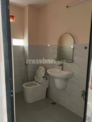 12tr_nhà mới lửng lầu_4.3x16m_hẻm ô tô Lũy Bán Bích_cho thuê nhà Quận 