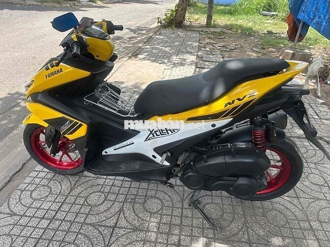 Yamaha NVX 125 2017 Vàng Khóa thông minh