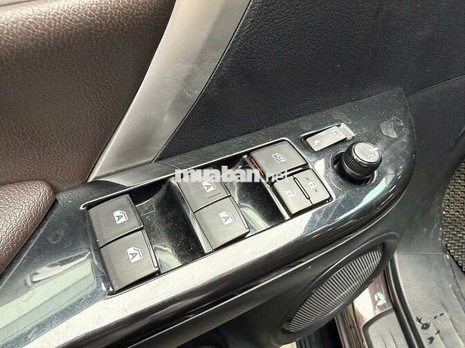 Fortuner V 2017 2 cầu  115.433km (GIÁ CÒN GIẢM)