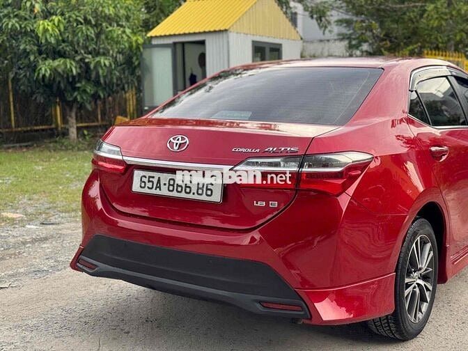 Toyota Altis 1.8E 2020 màu Đỏ 53.400km