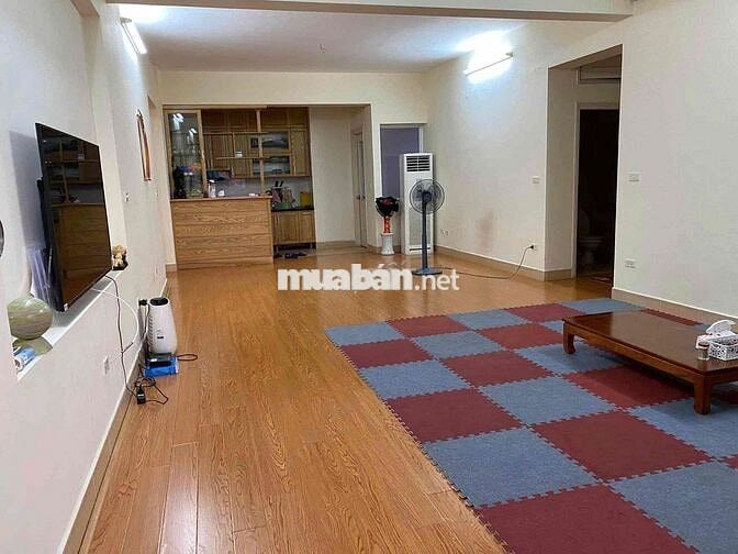 Mình thừa 1 phòng ngủ nhỏ trong chung cư 3pn tại Hà Đông.