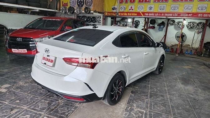 Hyundai Accent 2022 Số sàn Trắng 5 chỗ