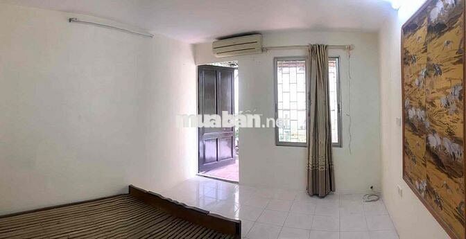 Cho thuê căn tập thể Thành Công 84m2