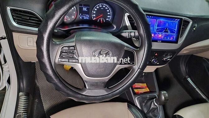 Hyundai Accent 2022 Số sàn Trắng 5 chỗ