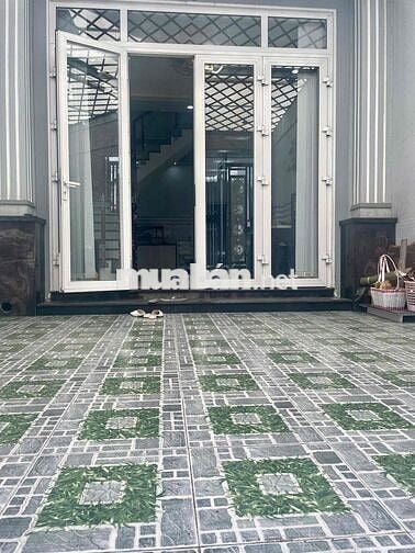 NHÀ MỚI KENG TT HOC MÔN , SÂN OTO