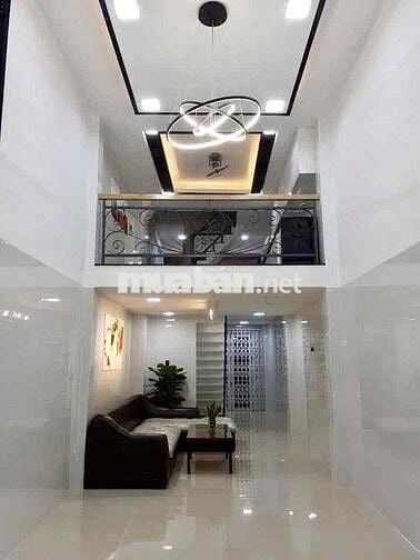 CHO THUÊ NHÀ MẶT TIỀN 5 TẦNG HÀN HẢI NGUYÊN Q11
