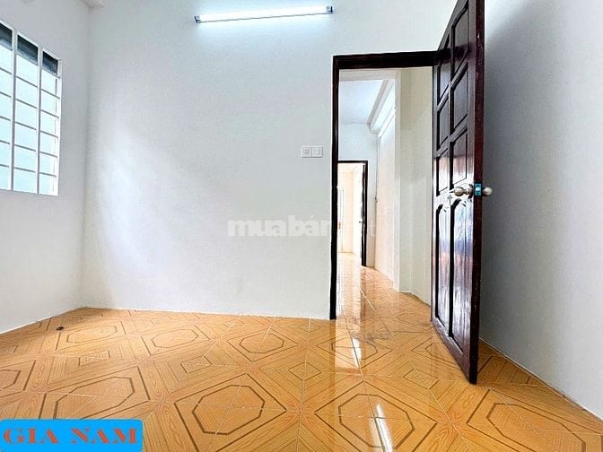 BÁN NHÀ MẶT TIỀN CHỢ NGUYỄN TRI PHƯƠNG : 129 NGUYỄN LÂM - P. 6 - Q. 10