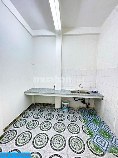 BÁN NHÀ MẶT TIỀN CHỢ NGUYỄN TRI PHƯƠNG : 129 NGUYỄN LÂM - P. 6 - Q. 10
