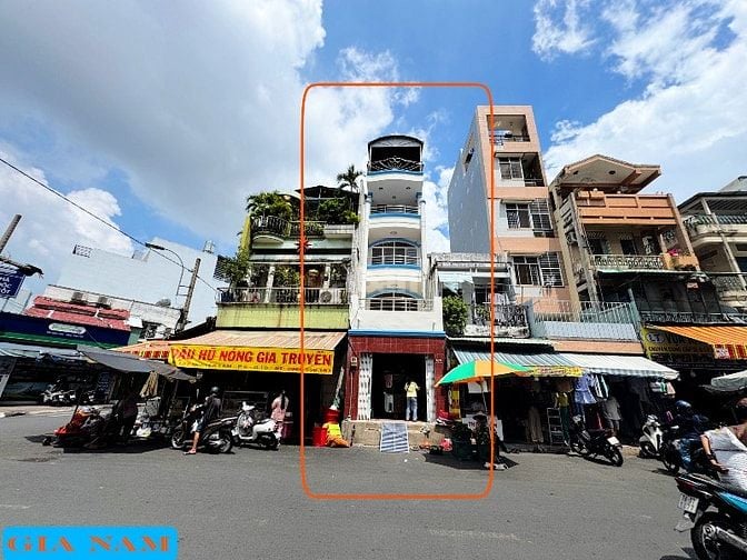 BÁN NHÀ MẶT TIỀN CHỢ NGUYỄN TRI PHƯƠNG : 129 NGUYỄN LÂM - P. 6 - Q. 10