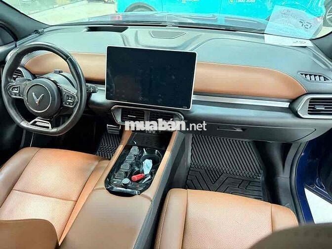 VF8 Plus 2023 Xanh dương nội thất nâu xe đẹp
