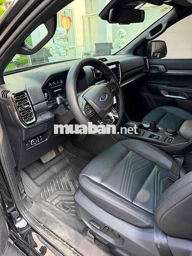 Ford Everest Titanium 4x4 Diesel 2025 Đen 7.000km