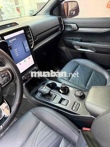 Ford Everest Titanium 4x4 Diesel 2025 Đen 7.000km
