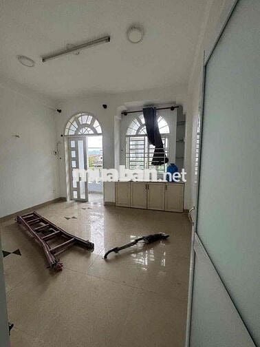 E cập nhập thêm hình ảnh nhà cho thuê giúp c Kiều. Hiện đang còn căn n