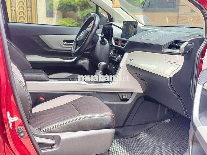 Toyota Veloz Top 2025 Đỏ Tự động 2 vạn