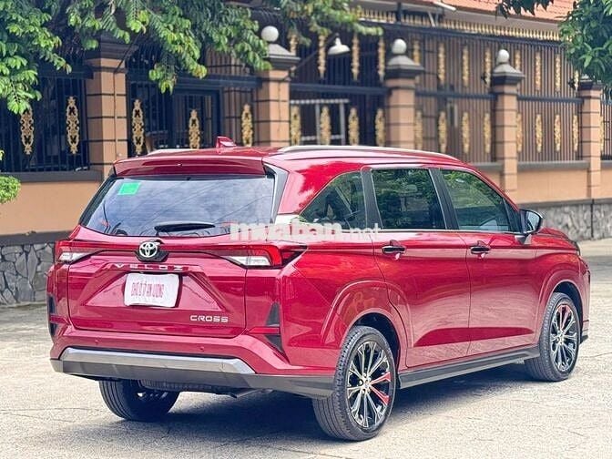 Toyota Veloz Top 2025 Đỏ Tự động 2 vạn