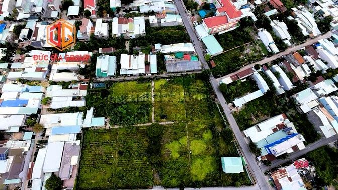  Bán đất góc 2 mặt tiền đường Thân Nhân Trung sổ hồng 8700m2 giá 87 tỷ