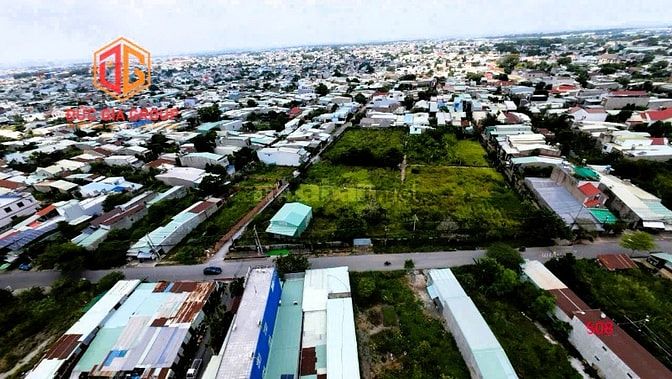  Bán đất góc 2 mặt tiền đường Thân Nhân Trung sổ hồng 8700m2 giá 87 tỷ
