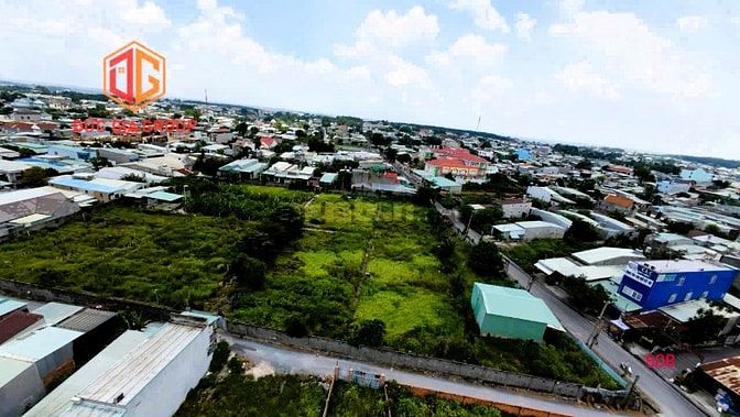  Bán đất góc 2 mặt tiền đường Thân Nhân Trung sổ hồng 8700m2 giá 87 tỷ
