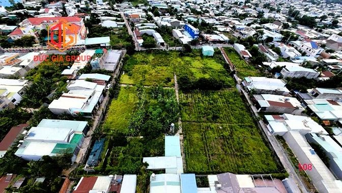  Bán đất góc 2 mặt tiền đường Thân Nhân Trung sổ hồng 8700m2 giá 87 tỷ