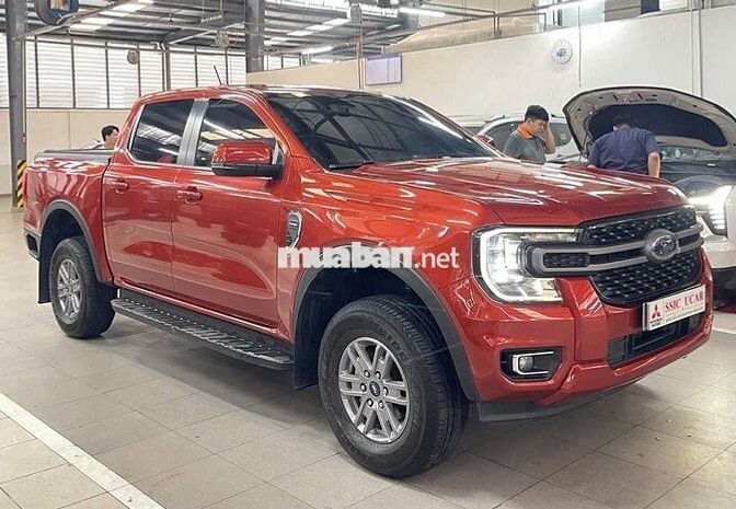 Ford Ranger XLS 4x4 - 2 cầu 2023 49.000 km Đỏ