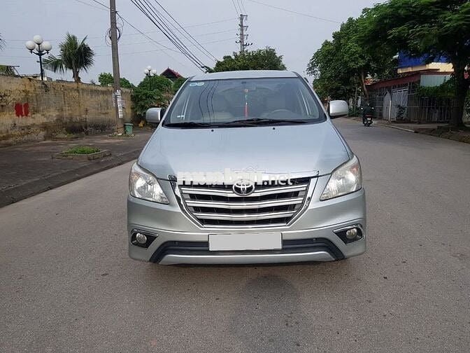 Toyota Innova E 2014 Số sàn Xám 8 chỗ