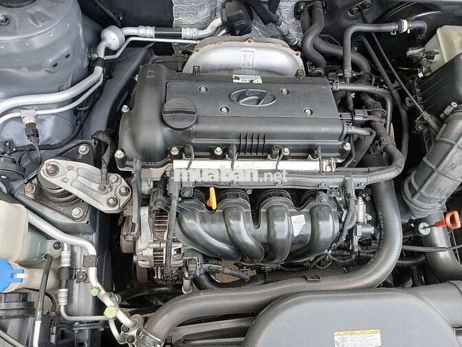 Hyundai i30cw 2010 Xám Tự động 12 vạn