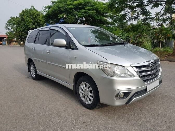 Toyota Innova E 2014 Số sàn Xám 8 chỗ