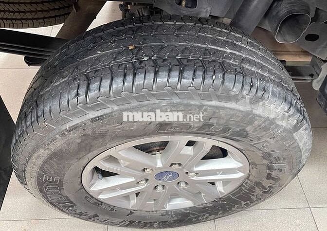 Ford Ranger XLS 4x4 - 2 cầu 2023 49.000 km Đỏ