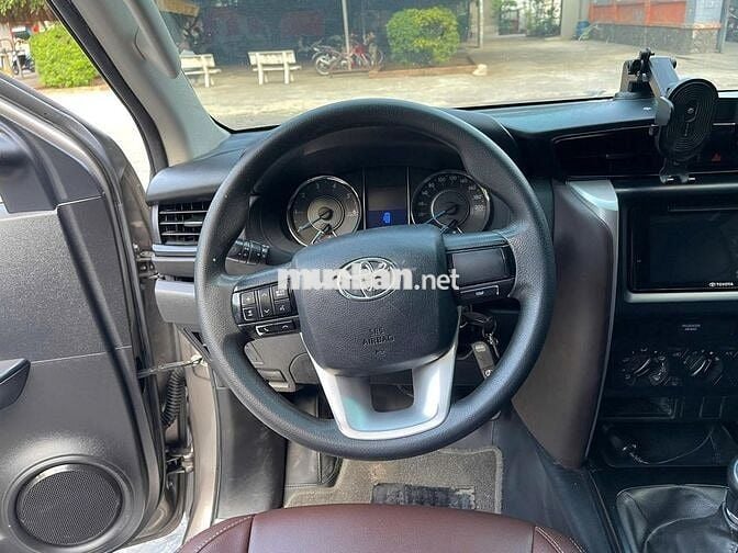 Toyota Fortuner 2019 Số sàn Máy dầu Nâu