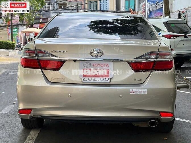 Toyota Camry 2017 Vàng Cát 130.000 km