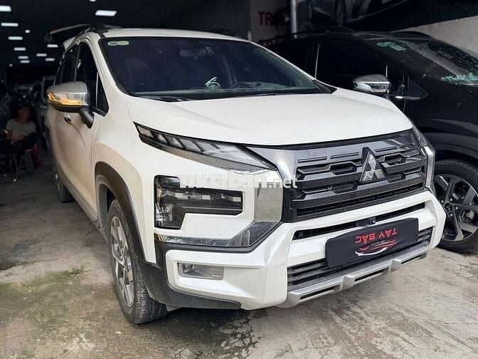 Mitsubishi Xpander Cross 2025 Trắng 3 vạn